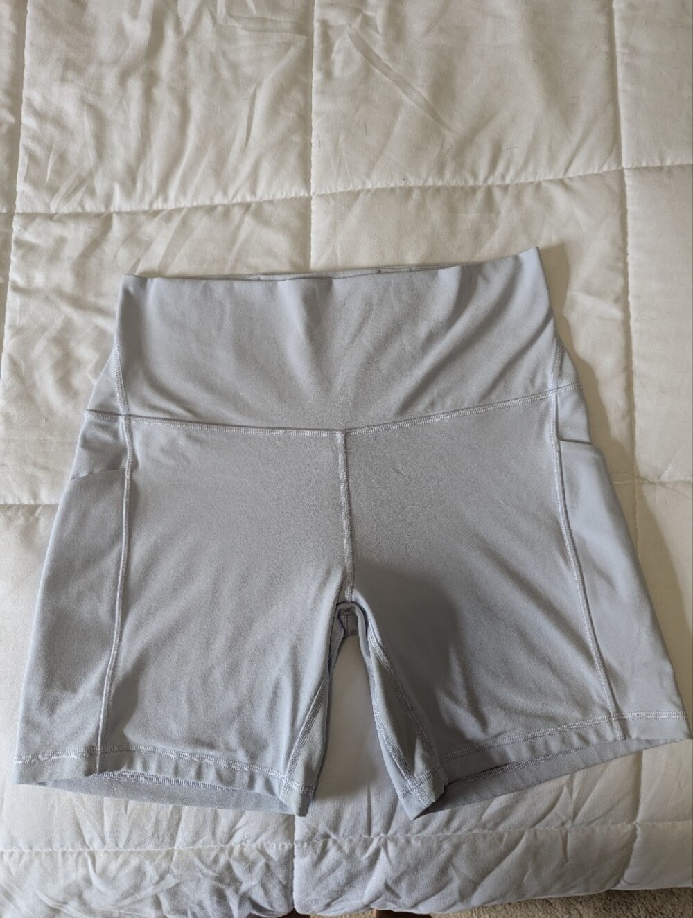 High-Waist Light Purple Lululemon Women’s Active Shorts With Pocket Size 10